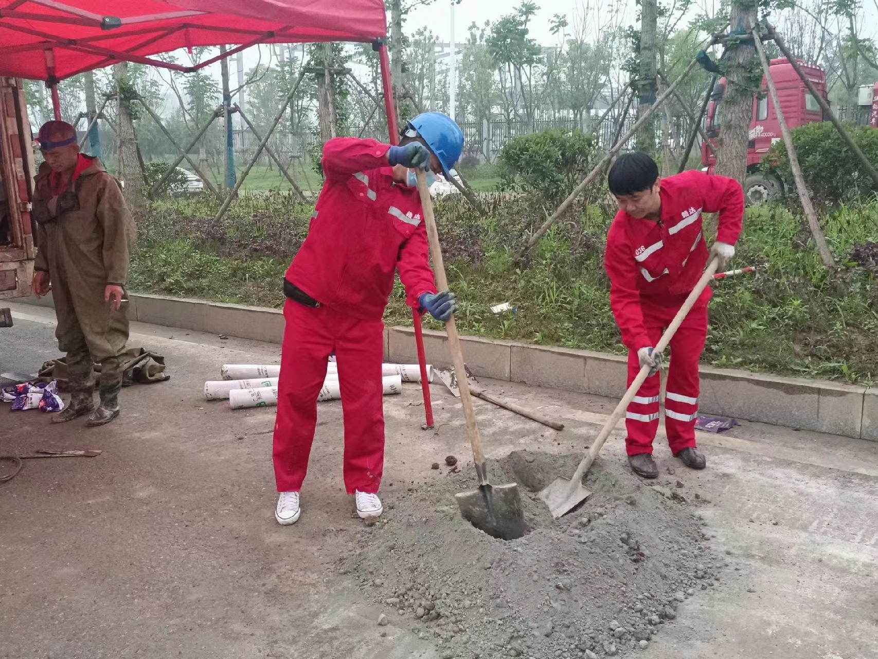 天峨管道疏通哪家好】及时进行市政管道清淤